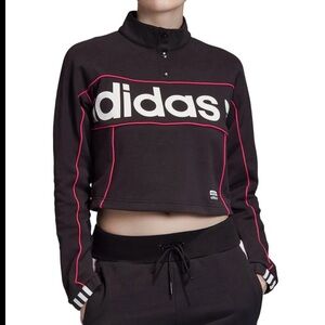 Adidas women cropped sweater M